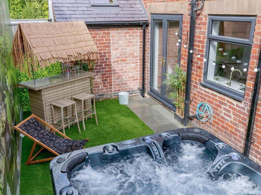 Dawns House Cromford, Peak District, Hot Tub, For 6 - Stunning Views Leilighet Eksteriør bilde